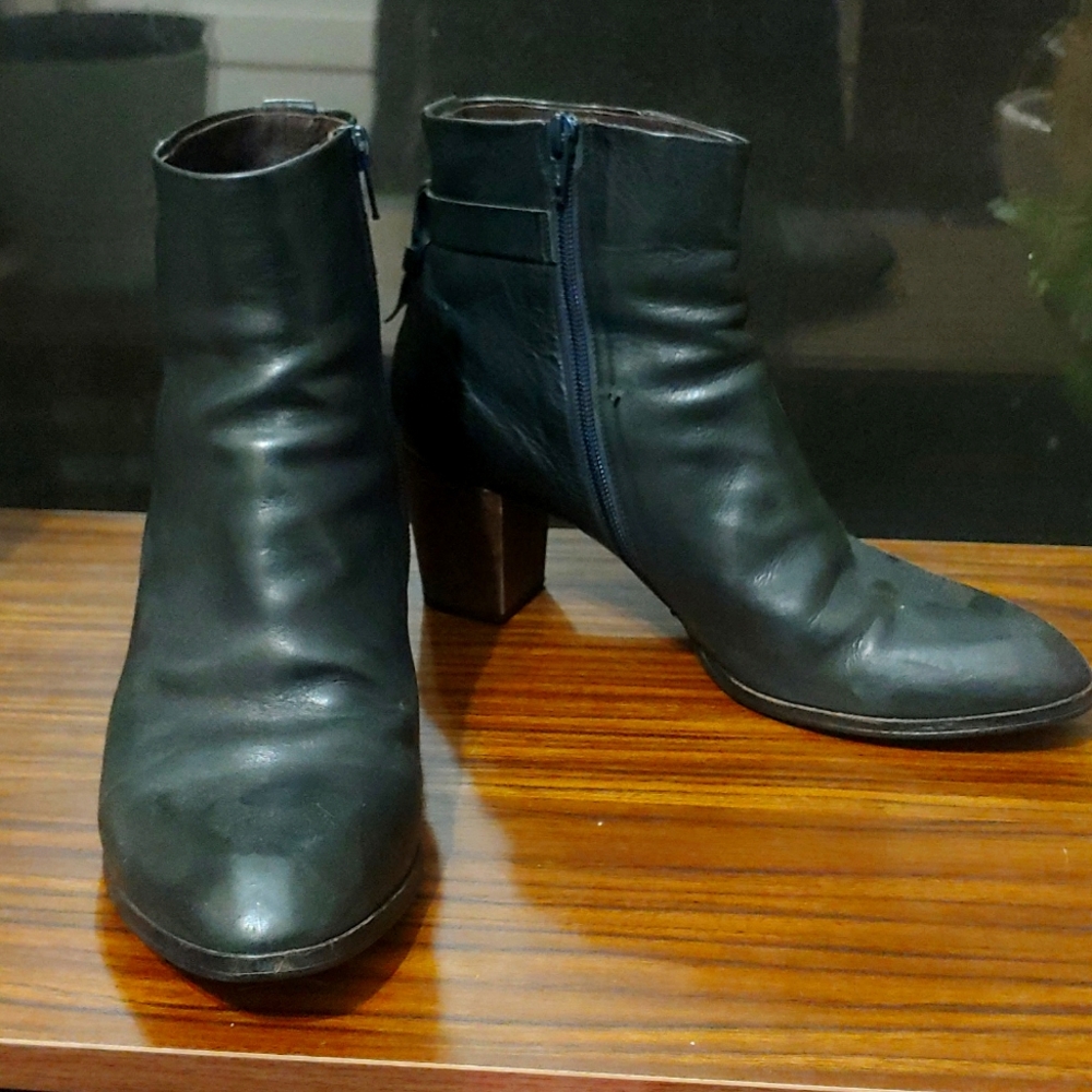 Coclico Leather Heeled Boots